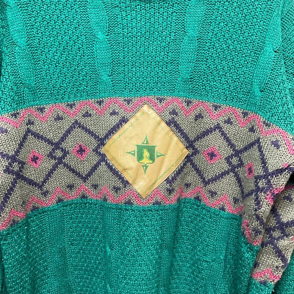 Astra Sweater - Picture 5 of 6